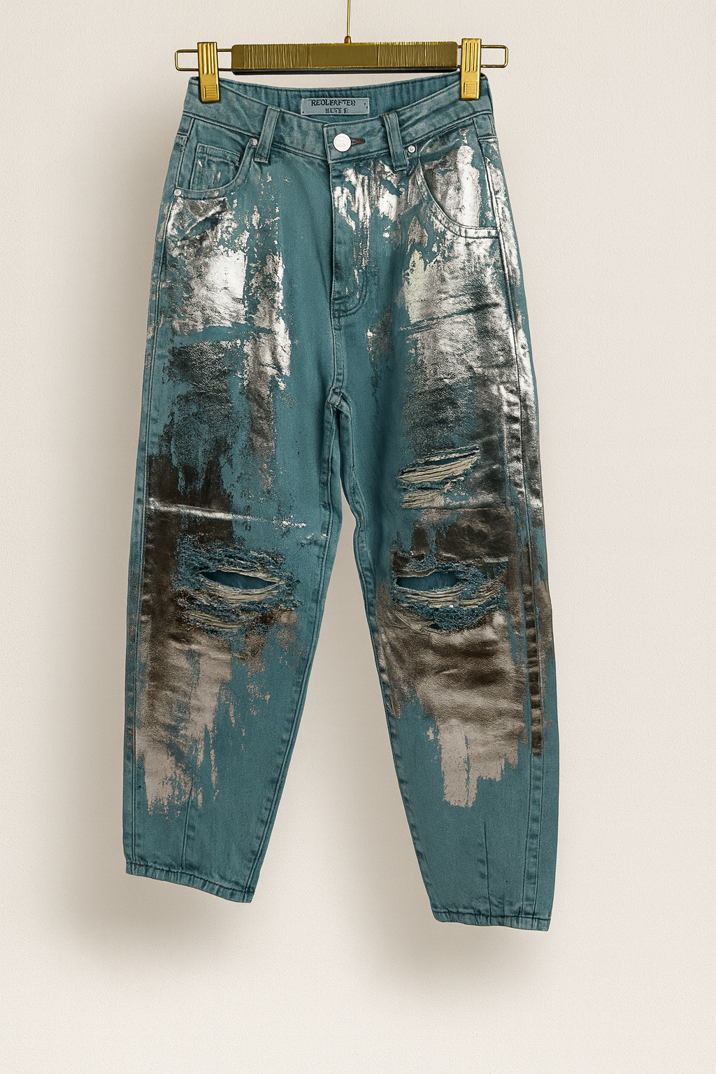 Pantalón de mujer vaquero azul turquesa tiro alto recto con efecto plateado metalizado SEROTONIN Calpe