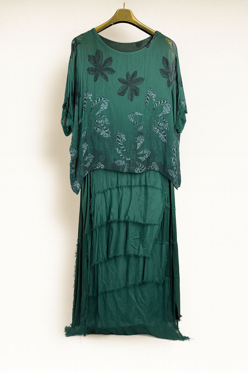Vestido largo mujer verde con estampado floral y capas deshilachadas bohemias SEROTONIN Calpe