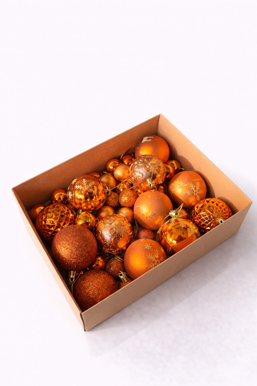 Set de Bolas Decorativas para Árbol de Navidad – Tonos Cobrizos y Dorados