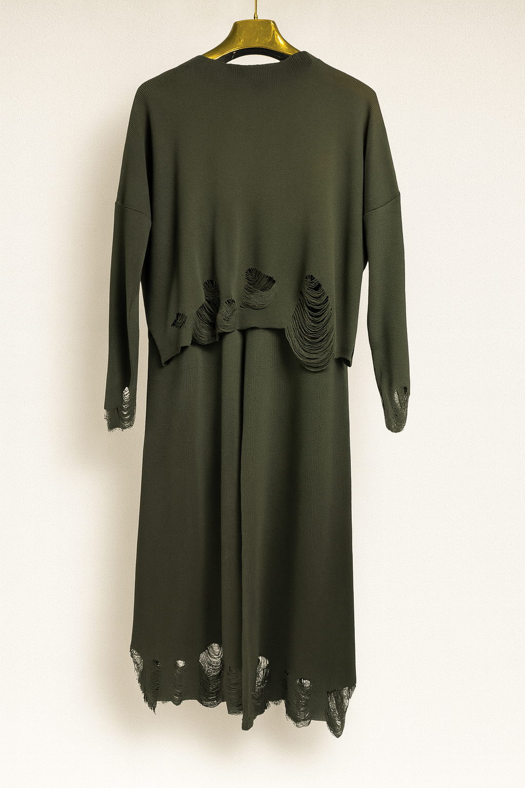 Conjunto mujer 2 piezas verde oscuro con rotos y detalles desgastados estilo alternativo SEROTONIN Calpe