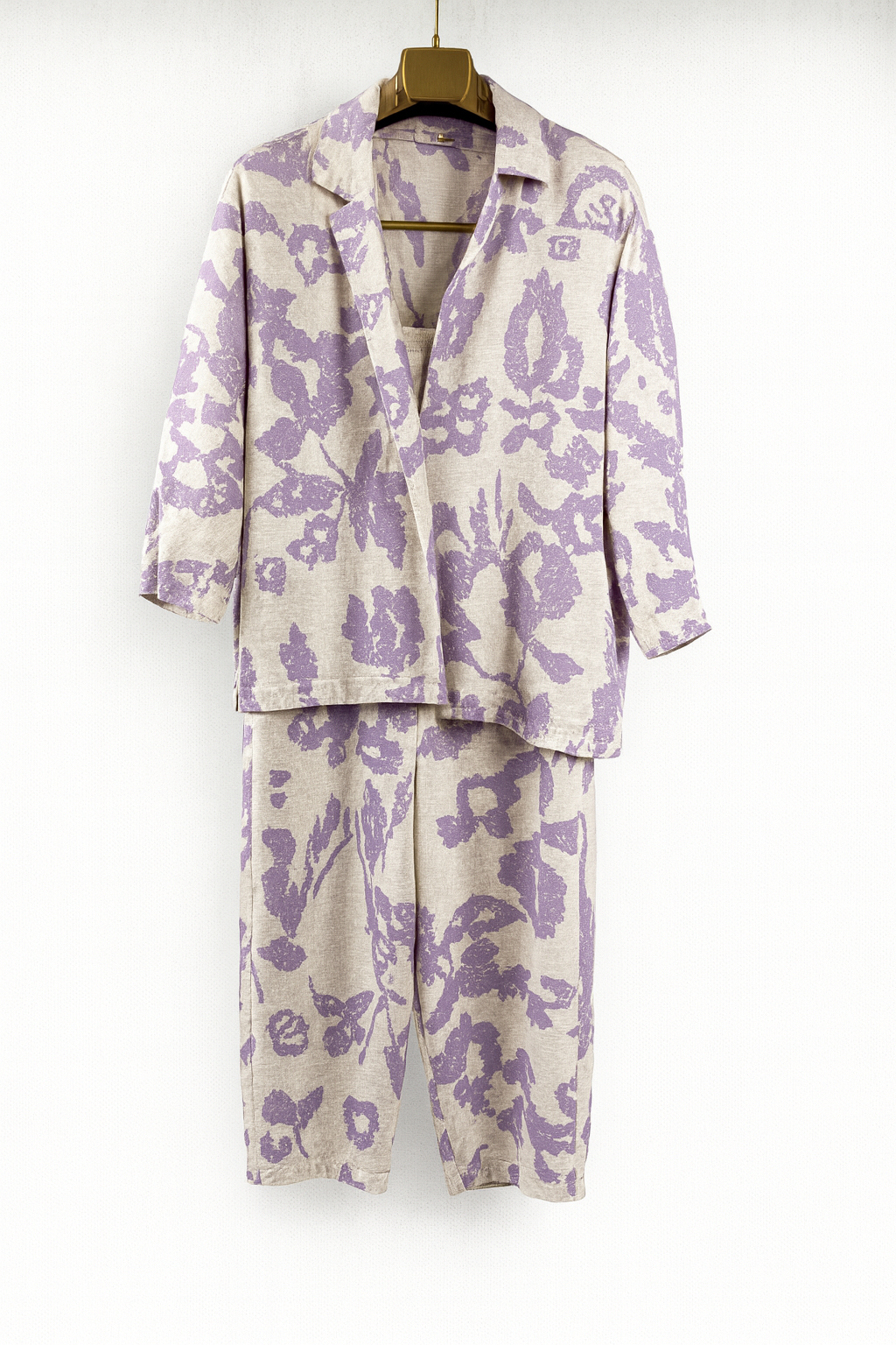 Conjunto mujer SEROTONIN estampado lila y beige con pantalón y blusa ligera Calpe