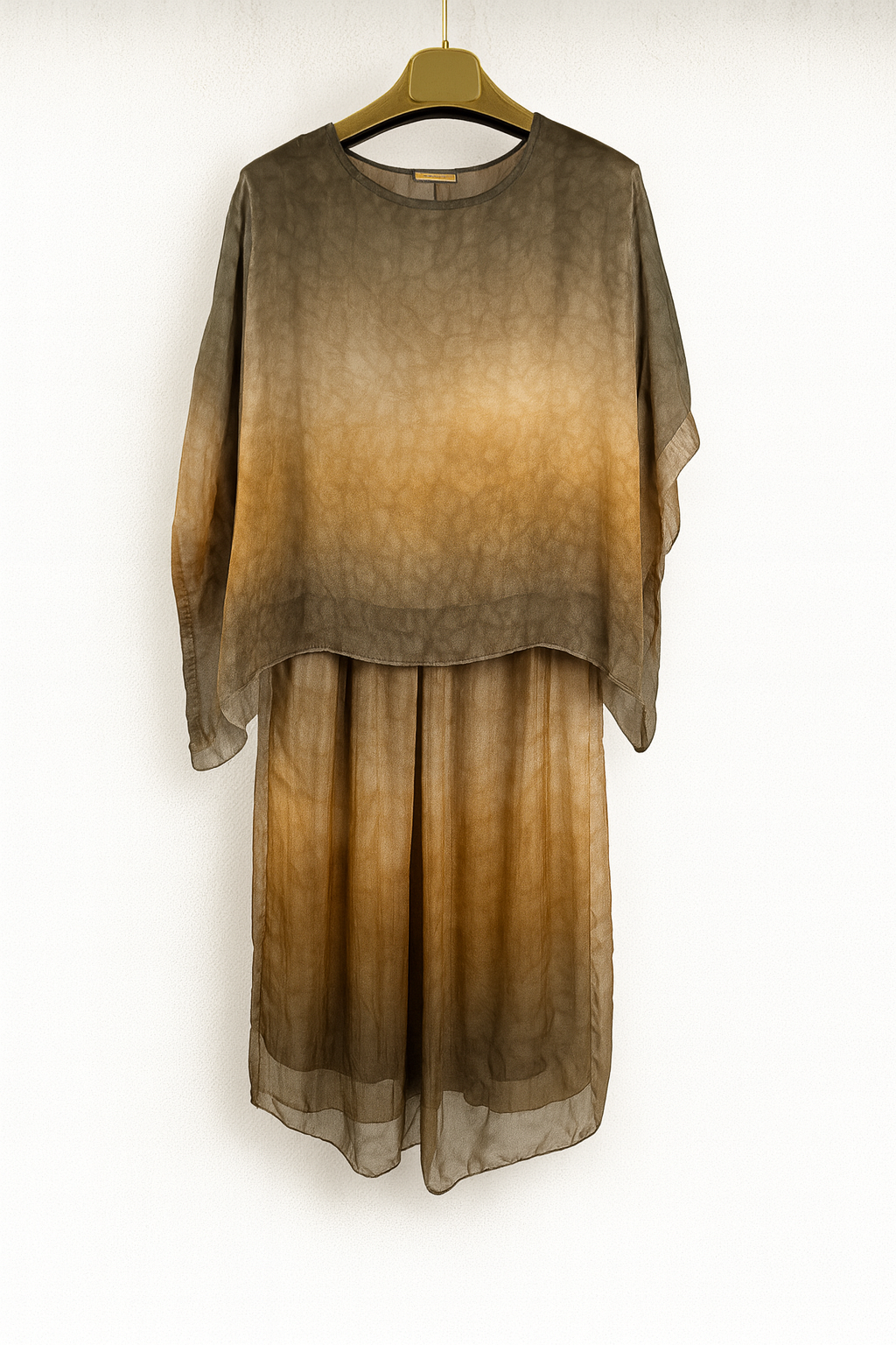Conjunto mujer dos piezas SEROTONIN en gasa degradada marrón y dorado en Calpe