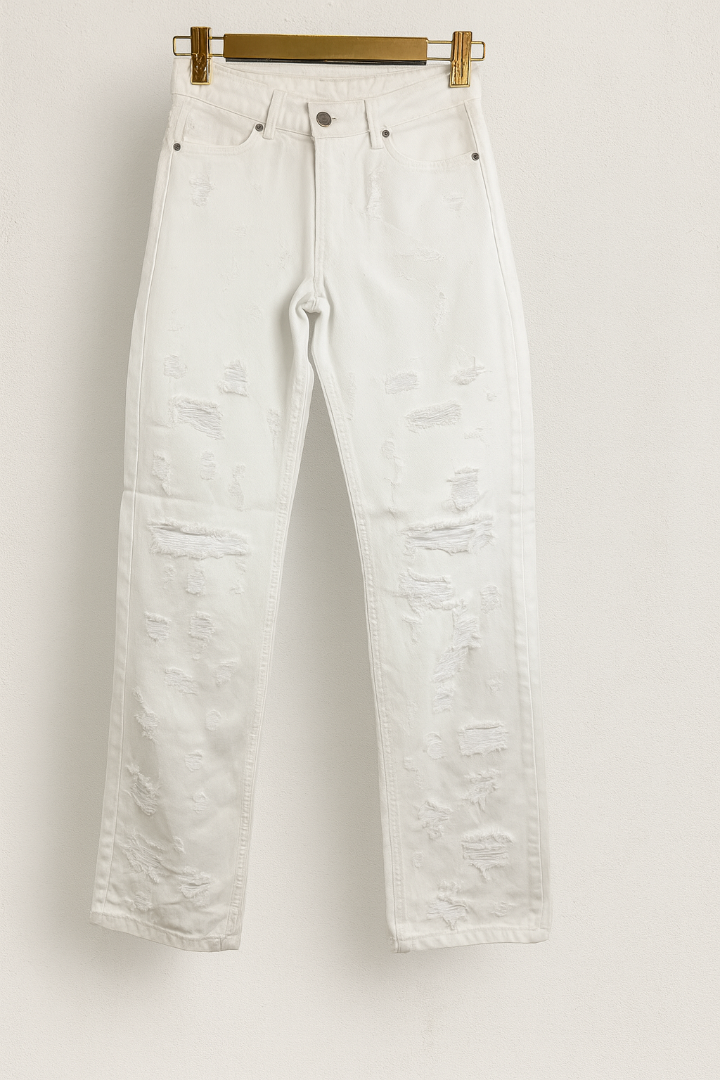 Jeans de mujer blancos rectos con tiro alto y detalles rasgados estilo casual SEROTONIN Calpe